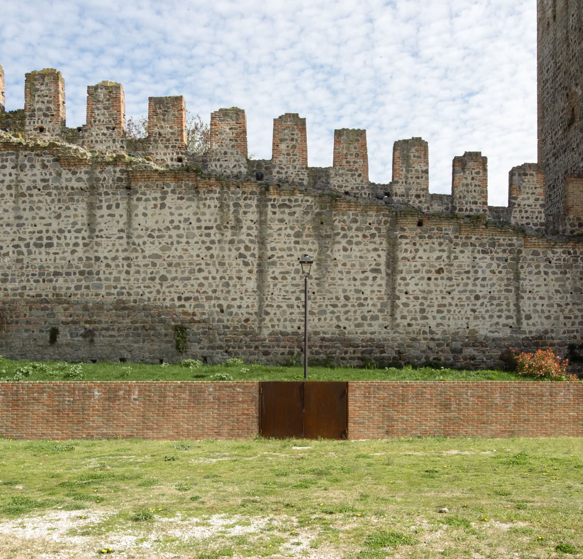 Lo studio MD41 si è occupato della riqualificazione della cinta muraria del castello di Este. Il primo di una serie di interventi in cllaborazione nel comune.
